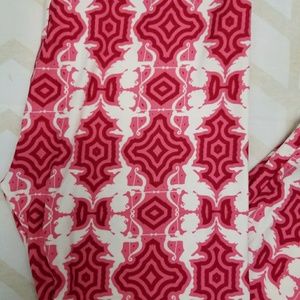 -Lularoe OS Valentine's Leggings 💘